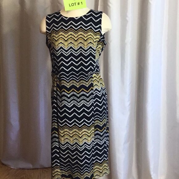 Navy blue sleeveless dress with gold & white zig zag pattern in size 10 - Picture 1 of 12